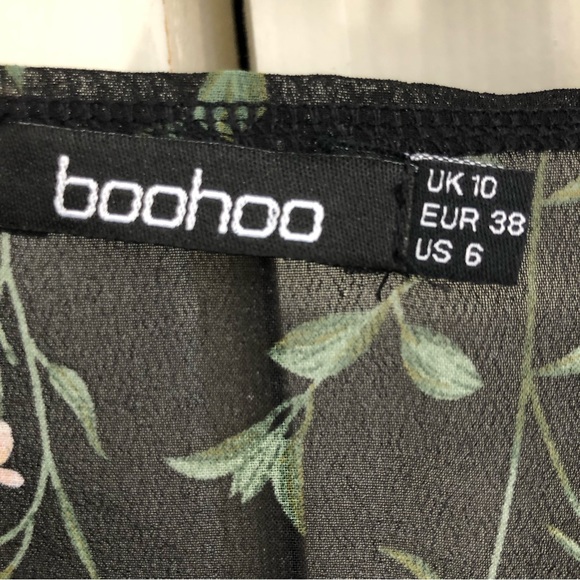 Boohoo WOVEN FLORAL PUFF SLEEVE WRAP BLOUSE SZ 6 - Picture 9 of 14